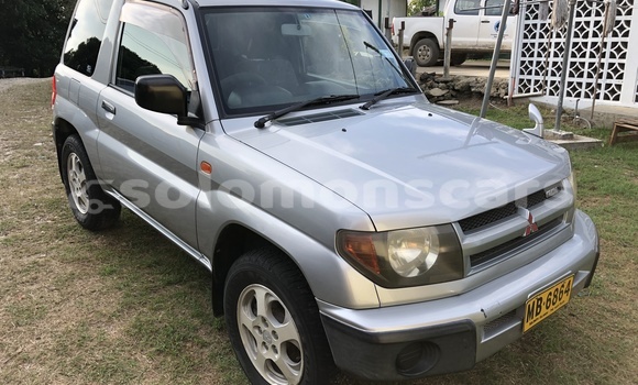 Acheter Occasion Utilitaire Mitsubishi L400 Gris à Honiara, Guadalcanal