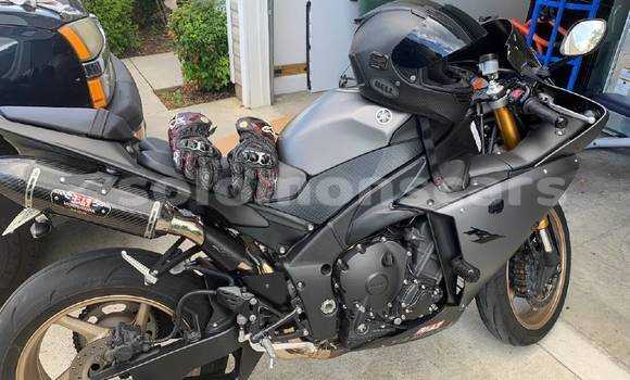 Acheter Occasion Moto Yamaha R1 Noir à Honiara, Guadalcanal Acheter Occasion Moto Yamaha R1 Noir à Honiara, Guadalcanal