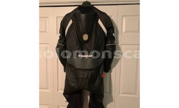 Acheter Occasion Moto Yamaha R1 Noir à Honiara, Guadalcanal Acheter Occasion Moto Yamaha R1 Noir à Honiara, Guadalcanal