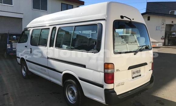Acheter Occasion Voiture Toyota Hiace Blanc à Dingo Dingo, Malaita Acheter Occasion Voiture Toyota Hiace Blanc à Dingo Dingo, Malaita