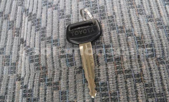 Acheter Occasion Voiture Toyota Hilux Vert à Nendo, Temotu Acheter Occasion Voiture Toyota Hilux Vert à Nendo, Temotu