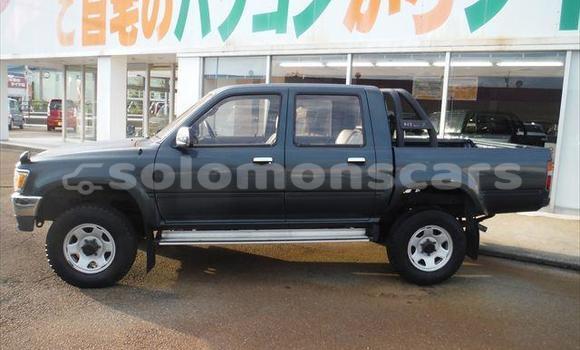 Acheter Occasion Voiture Toyota Hilux Vert à Nendo, Temotu Acheter Occasion Voiture Toyota Hilux Vert à Nendo, Temotu