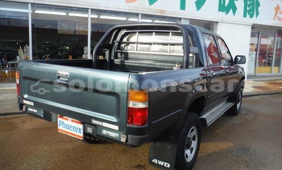 Acheter Occasion Voiture Toyota Hilux Vert à Nendo, Temotu Acheter Occasion Voiture Toyota Hilux Vert à Nendo, Temotu