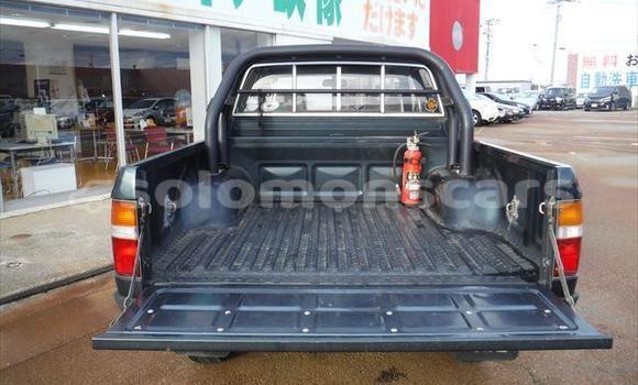 Acheter Occasion Voiture Toyota Hilux Vert à Nendo, Temotu Acheter Occasion Voiture Toyota Hilux Vert à Nendo, Temotu