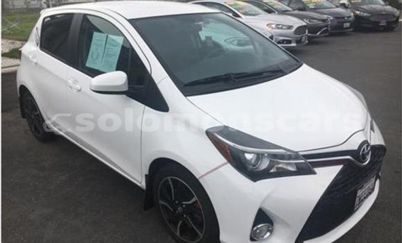 Acheter Import Voiture Toyota Vitz Blanc à Honiara, Guadalcanal Acheter Import Voiture Toyota Vitz Blanc à Honiara, Guadalcanal