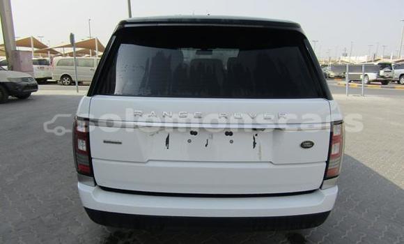 Buy Used Land Rover Range Rover White Car in Baghare in Makira-Ulawa Buy Used Land Rover Range Rover White Car in Baghare in Makira-Ulawa