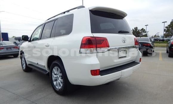 Buy Used Toyota Land Cruiser White Car in Buala in Isabel Buy Used Toyota Land Cruiser White Car in Buala in Isabel