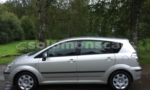 Buy Used Toyota Verso Silver Car in Nendo in Temotu Buy Used Toyota Verso Silver Car in Nendo in Temotu