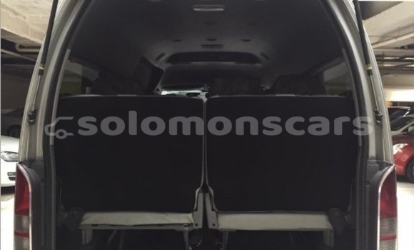 Buy Used Toyota Hiace Silver Car in Honiara in Guadalcanal Buy Used Toyota Hiace Silver Car in Honiara in Guadalcanal