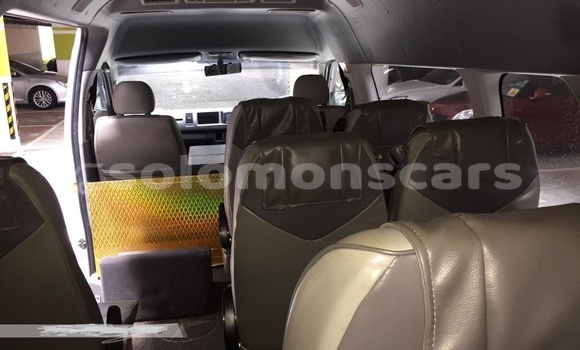 Buy Used Toyota Hiace Silver Car in Honiara in Guadalcanal Buy Used Toyota Hiace Silver Car in Honiara in Guadalcanal