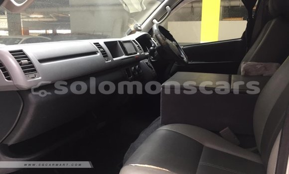 Buy Used Toyota Hiace Silver Car in Honiara in Guadalcanal Buy Used Toyota Hiace Silver Car in Honiara in Guadalcanal
