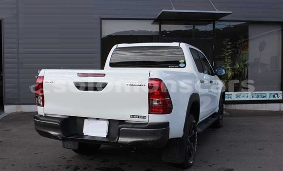 Buy Used Toyota Hilux White Car in Buala in Isabel Buy Used Toyota Hilux White Car in Buala in Isabel