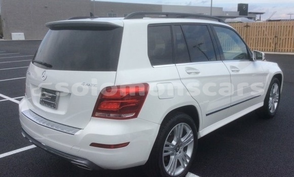 Buy Used Mercedes‒Benz GLK–Class White Car in Baghare in Makira-Ulawa Buy Used Mercedes‒Benz GLK–Class White Car in Baghare in Makira-Ulawa