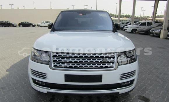 Buy Used Land Rover Range Rover White Car in Baghare in Makira-Ulawa 