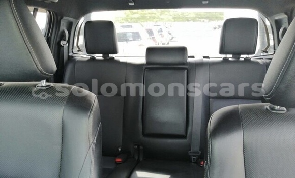 Acheter Occasion Voiture Toyota Hiluxe Revo Blanc à Honiara, Guadalcanal Acheter Occasion Voiture Toyota Hiluxe Revo Blanc à Honiara, Guadalcanal