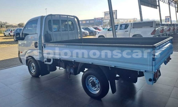 Acheter Occasion Voiture Kia K7 Blanc à Honiara, Guadalcanal Acheter Occasion Voiture Kia K7 Blanc à Honiara, Guadalcanal