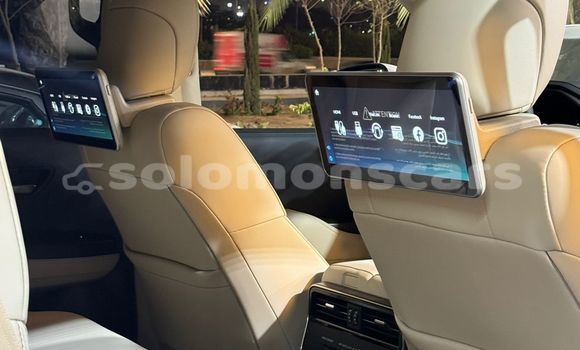 Buy Used Toyota Land Cruiser White Car in Barora Island in Isabel Buy Used Toyota Land Cruiser White Car in Barora Island in Isabel