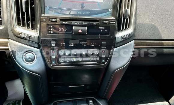 Buy Used Toyota Land Cruiser White Car in Tulagi in Central Buy Used Toyota Land Cruiser White Car in Tulagi in Central