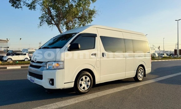 Buy Import Toyota Hiace White Car in Honiara in Guadalcanal Buy Import Toyota Hiace White Car in Honiara in Guadalcanal