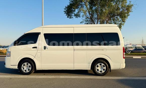 Buy Import Toyota Hiace White Car in Honiara in Guadalcanal Buy Import Toyota Hiace White Car in Honiara in Guadalcanal