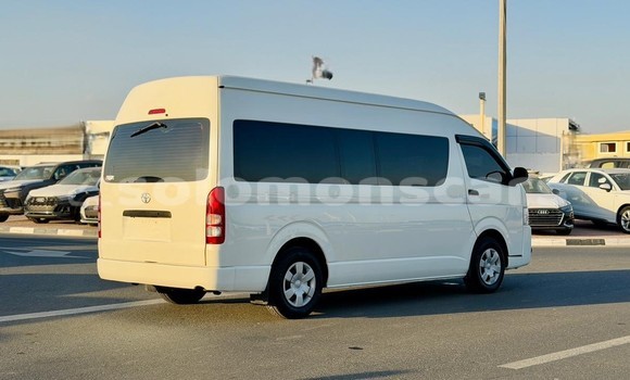 Buy Import Toyota Hiace White Car in Honiara in Guadalcanal Buy Import Toyota Hiace White Car in Honiara in Guadalcanal