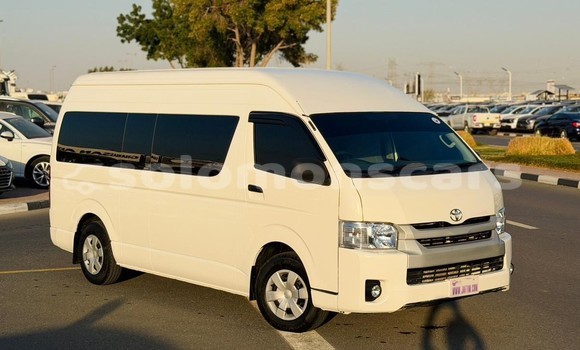 Buy Import Toyota Hiace White Car in Honiara in Guadalcanal Buy Import Toyota Hiace White Car in Honiara in Guadalcanal