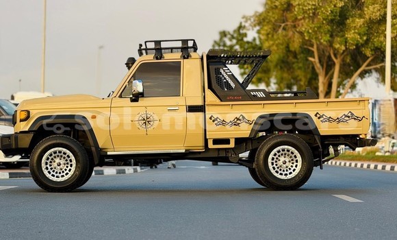 Buy Import Toyota Land Cruiser Beige Car in Honiara in Guadalcanal Buy Import Toyota Land Cruiser Beige Car in Honiara in Guadalcanal