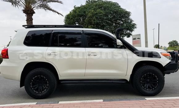 Buy Import Toyota Land Cruiser White Car in Honiara in Guadalcanal Buy Import Toyota Land Cruiser White Car in Honiara in Guadalcanal