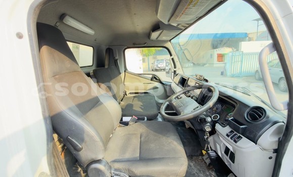 Buy Used Mitsubishi Van White Truck in Honiara in Guadalcanal Buy Used Mitsubishi Van White Truck in Honiara in Guadalcanal