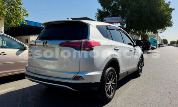 Buy Used Toyota RAV4 Silver Car in Honiara in Guadalcanal Buy Used Toyota RAV4 Silver Car in Honiara in Guadalcanal