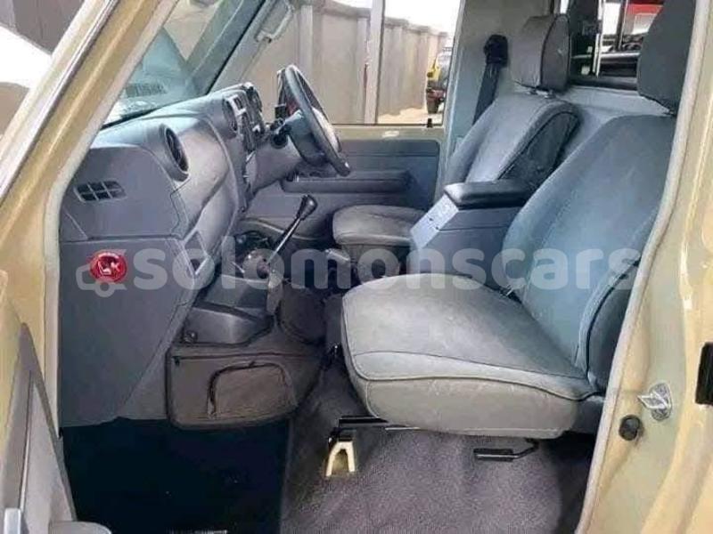 Big with watermark toyota land cruiser western gizo 1193