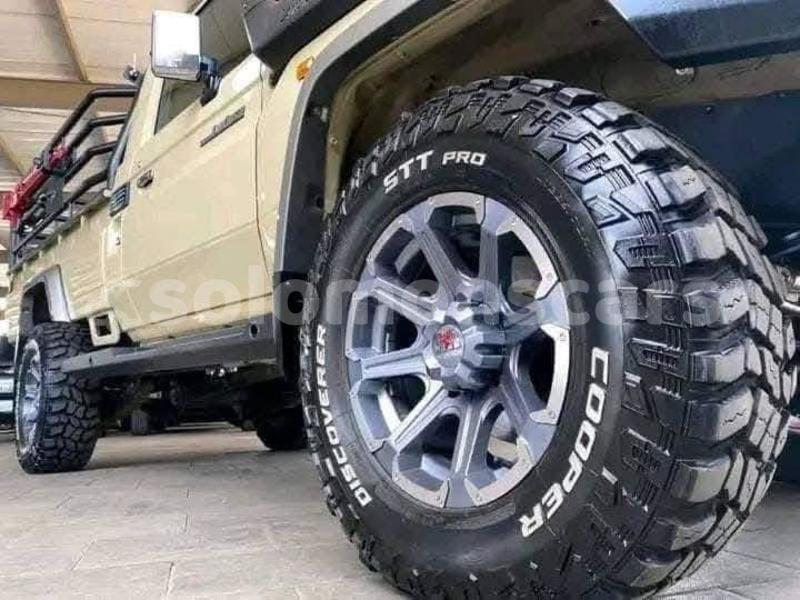 Big with watermark toyota land cruiser western gizo 1193