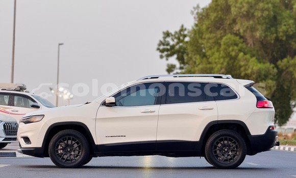 Buy Used Jeep Cherokee White Car in Honiara in Guadalcanal Buy Used Jeep Cherokee White Car in Honiara in Guadalcanal