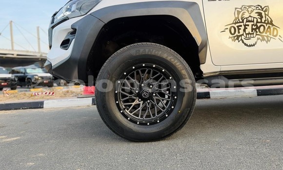 Buy Used Toyota Hilux White Car in Honiara in Guadalcanal Buy Used Toyota Hilux White Car in Honiara in Guadalcanal