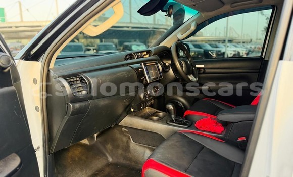 Buy Used Toyota Hilux White Car in Honiara in Guadalcanal Buy Used Toyota Hilux White Car in Honiara in Guadalcanal