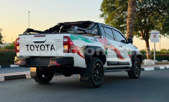 Buy Used Toyota Hilux White Car in Honiara in Guadalcanal Buy Used Toyota Hilux White Car in Honiara in Guadalcanal