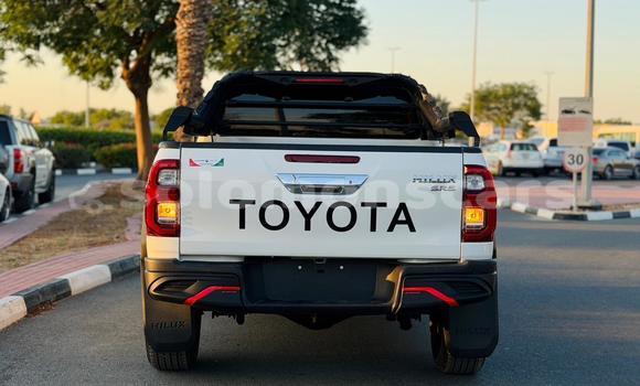 Buy Used Toyota Hilux White Car in Honiara in Guadalcanal Buy Used Toyota Hilux White Car in Honiara in Guadalcanal