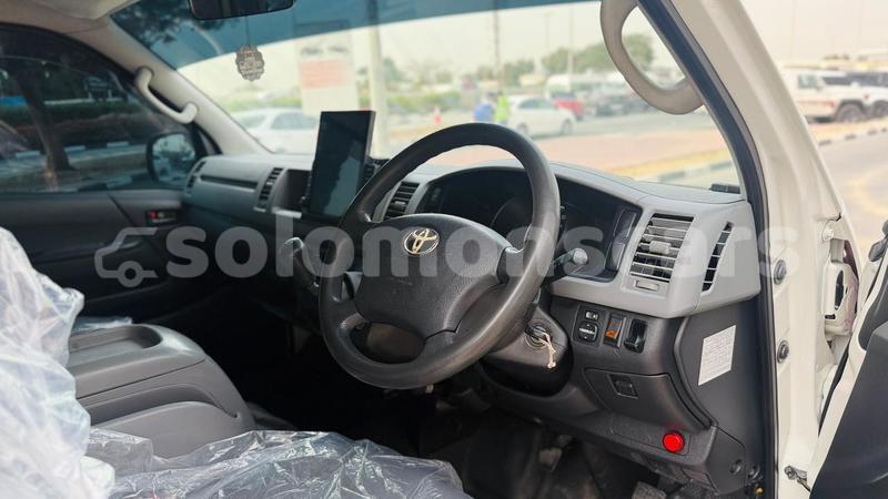 Big with watermark toyota hiace western gizo 1216