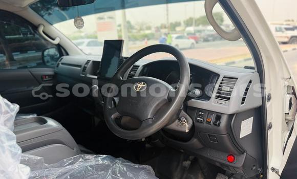 Buy Used Toyota Hiace White Car in Gizo in Western Buy Used Toyota Hiace White Car in Gizo in Western