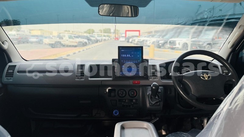 Big with watermark toyota hiace western gizo 1216