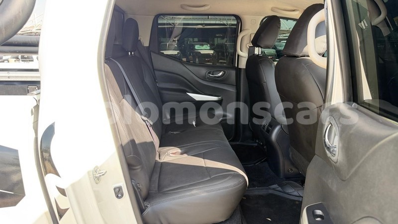 Big with watermark nissan navara western gizo 1217