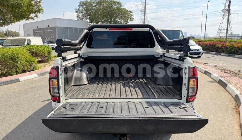 Big with watermark nissan navara western gizo 1217