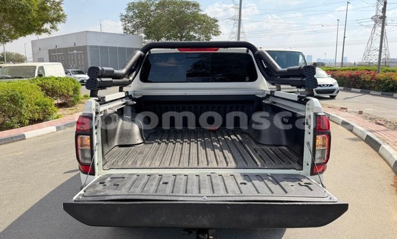 Buy Used Nissan Navara White Car in Gizo in Western Buy Used Nissan Navara White Car in Gizo in Western