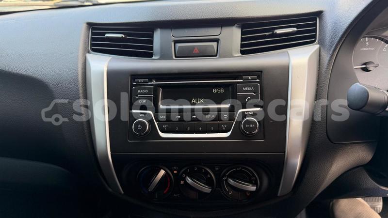 Big with watermark nissan navara western gizo 1219