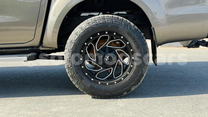 Big with watermark nissan navara western gizo 1221