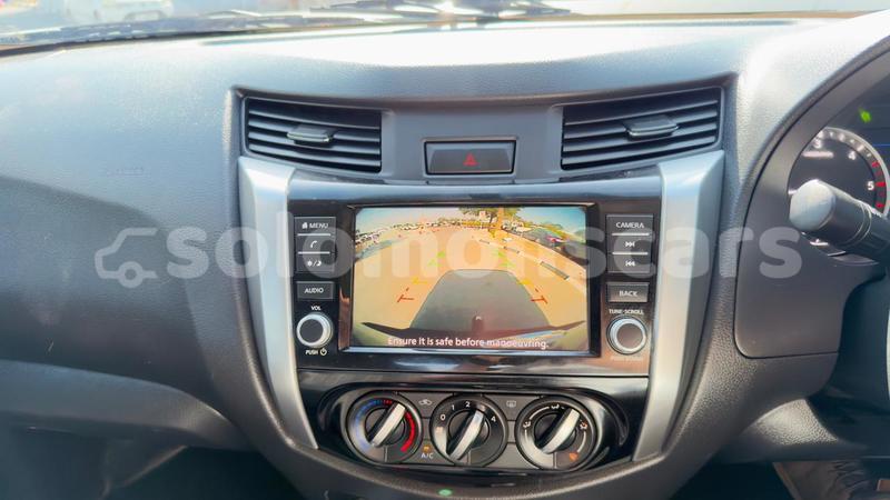 Big with watermark nissan navara western gizo 1221