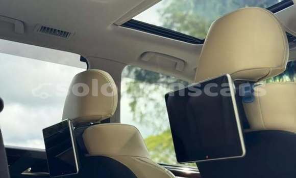 Buy Used Lexus LX 570 White Car in Honiara in Guadalcanal Buy Used Lexus LX 570 White Car in Honiara in Guadalcanal