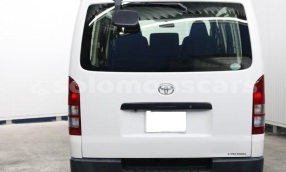 Buy Used Toyota Hiace White Car in Honiara in Guadalcanal Buy Used Toyota Hiace White Car in Honiara in Guadalcanal