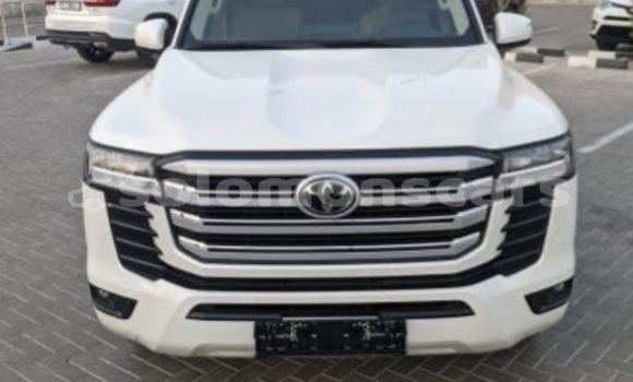 Buy Used Toyota Land Cruiser White Car in Honiara in Guadalcanal