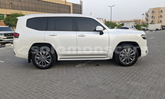 Buy Used Toyota Land Cruiser White Car in Honiara in Guadalcanal Buy Used Toyota Land Cruiser White Car in Honiara in Guadalcanal